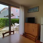Bel T2 En Rez-de-jardin Avec Parking Privé à - Fr-1-472-197 Appartamento Sète