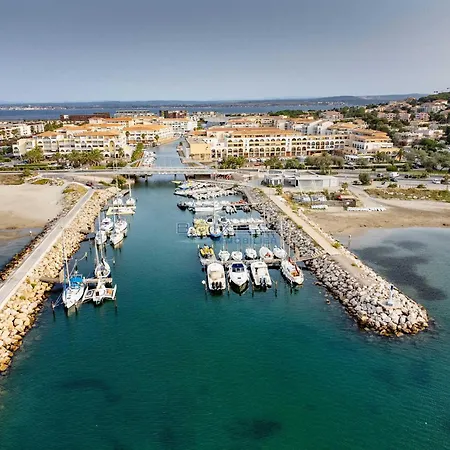 Bel appartement T2 cabine en rez-de-jardin avec parking privé à Sète - FR-1-472-197 * Sète