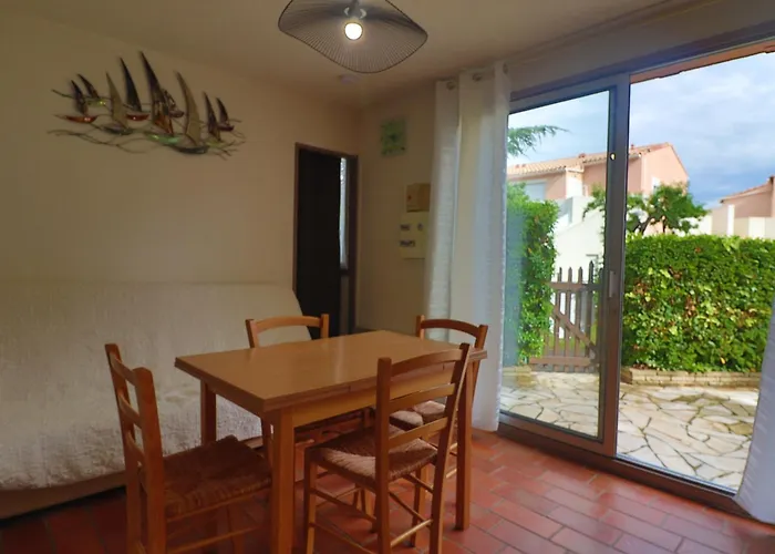 דירה Bel T2 En Rez-de-jardin Avec Parking Prive A - Fr-1-472-197 Sète