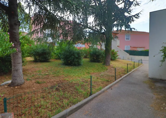 Bel appartement T2 cabine en rez-de-jardin avec parking privé à Sète - FR-1-472-197 Appartamento Sète